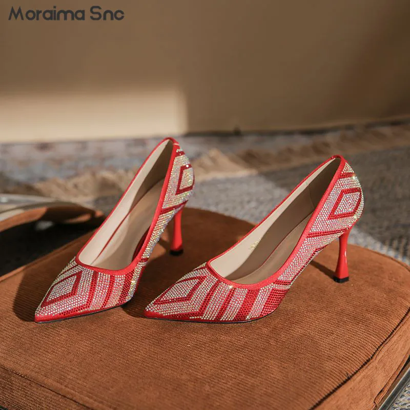 Красные туфли-лодочки со стразами с острым носком, Новинка, Модный дизайн, для банкета, на высоком каблуке, для поездок на работу, профессиональная женская обувь с темпераментом