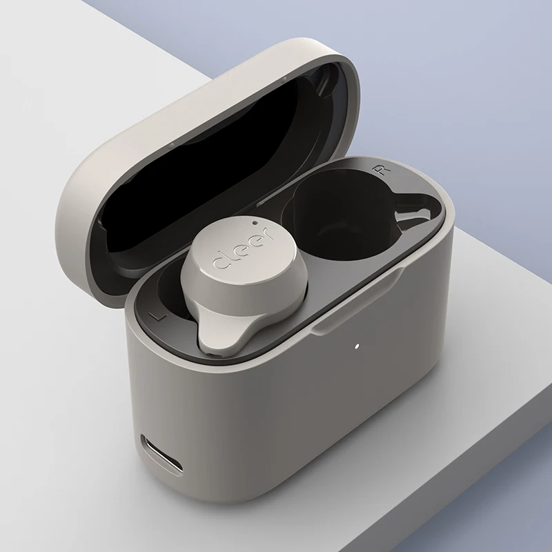 Беспроводные Bluetooth-наушники Cleer Audio Roam NC с шумоподавлением, длительным сроком службы батареи, защитой от пота и воды.