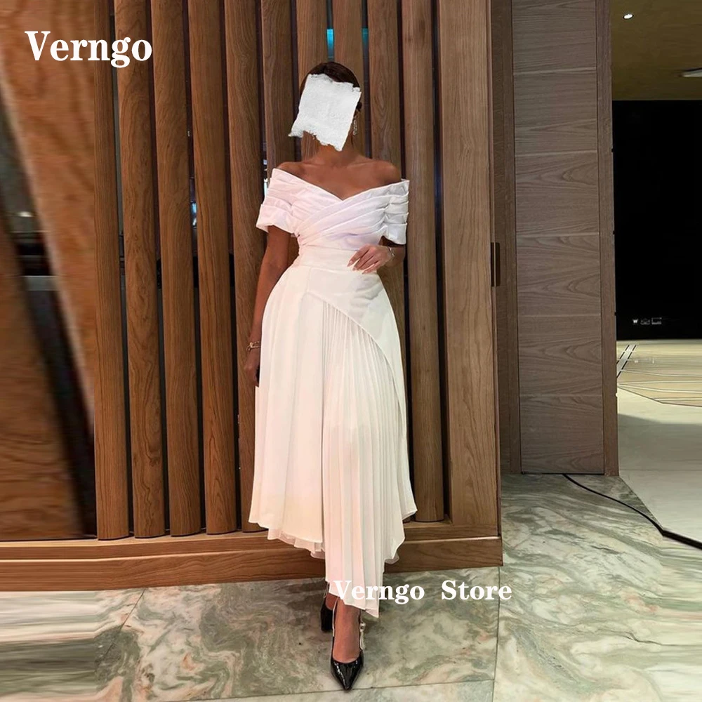 Verngo Арабские женские вечерние платья белого цвета слоновой кости со складками на плечах, Асимметричные вечерние платья для выпускного вечера длиной до щиколоток