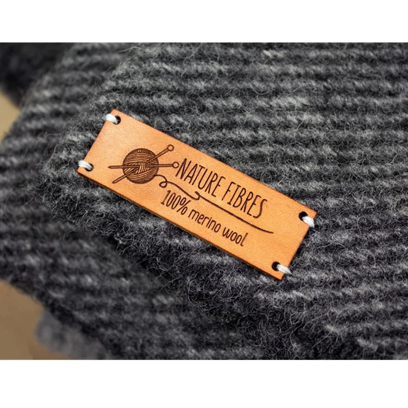 40 шт., изготовленный на заказ кожаный логотип бренда, бирки для вязания, персонализированные этикетки для вязания одежды крючком, прямоугольная этикетка для одежды ручной работы, шапки