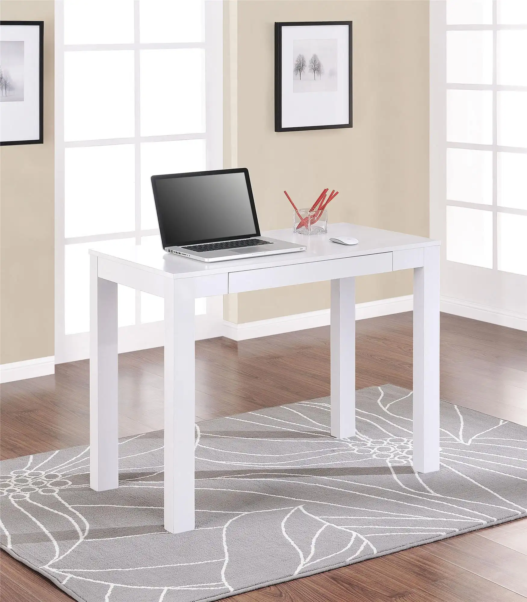 Компьютерный стол Glyndon с выдвижным ящиком белого цвета: Элегантный и функциональный Компьютерный стол белого цвета с удобным выдвижным ящиком - Коллекция Glyndon