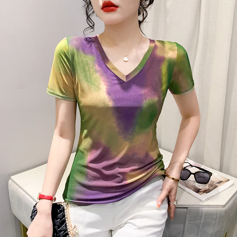 Европейская летняя мода 2023 года, Марлевая футболка с позиционирующим цветочным принтом, с короткими рукавами и V-образным вырезом, Женская мода, новинка