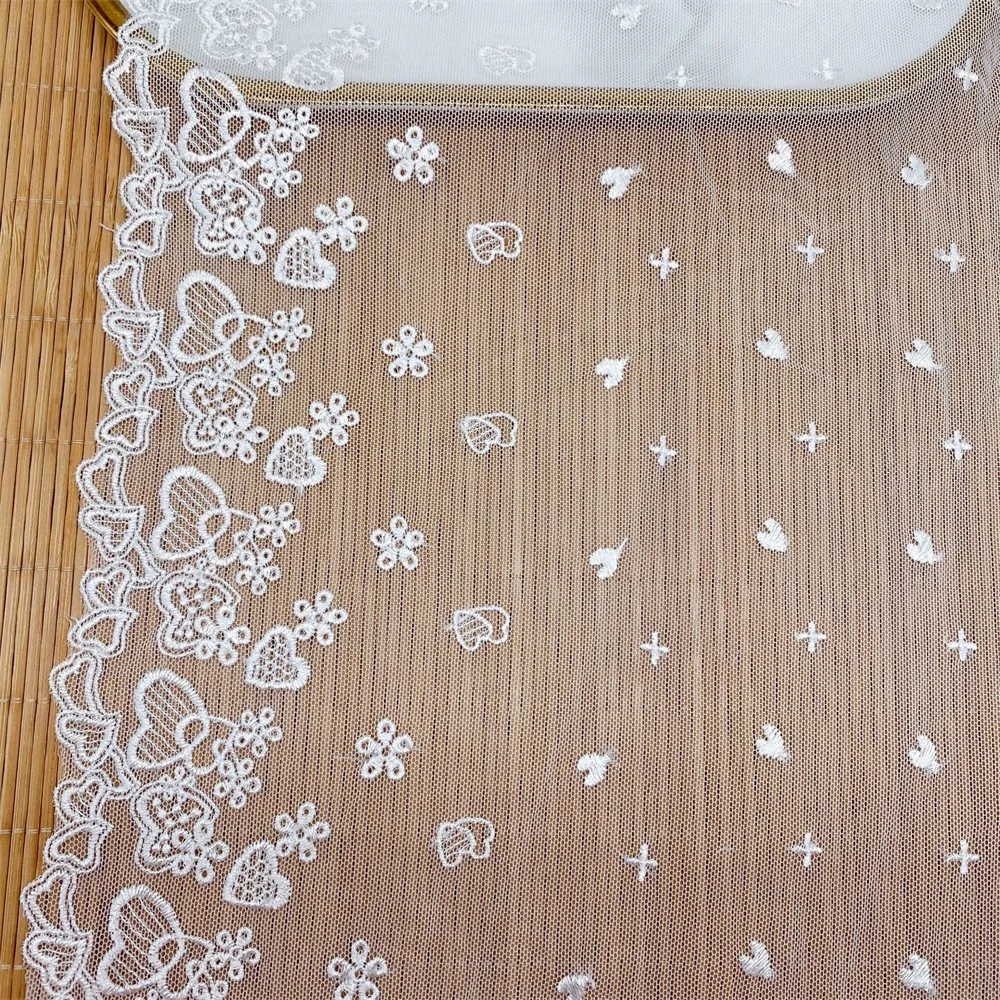 Тюлевая сетка в форме сердца с кружевной отделкой Шириной 28,8 см, белое платье 